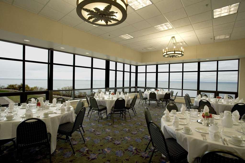 Edgewater Waterpark Hotel Duluth Restaurant foto