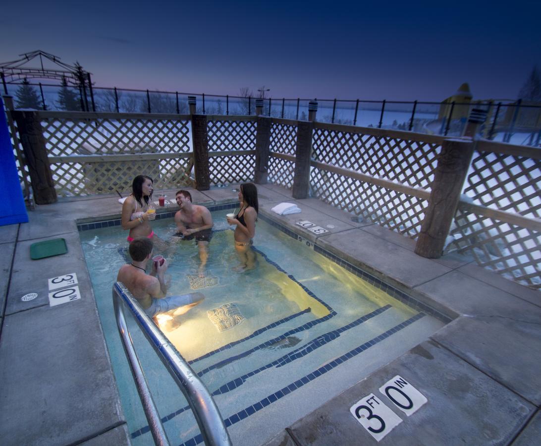 Edgewater Waterpark Hotel Duluth Exterior foto